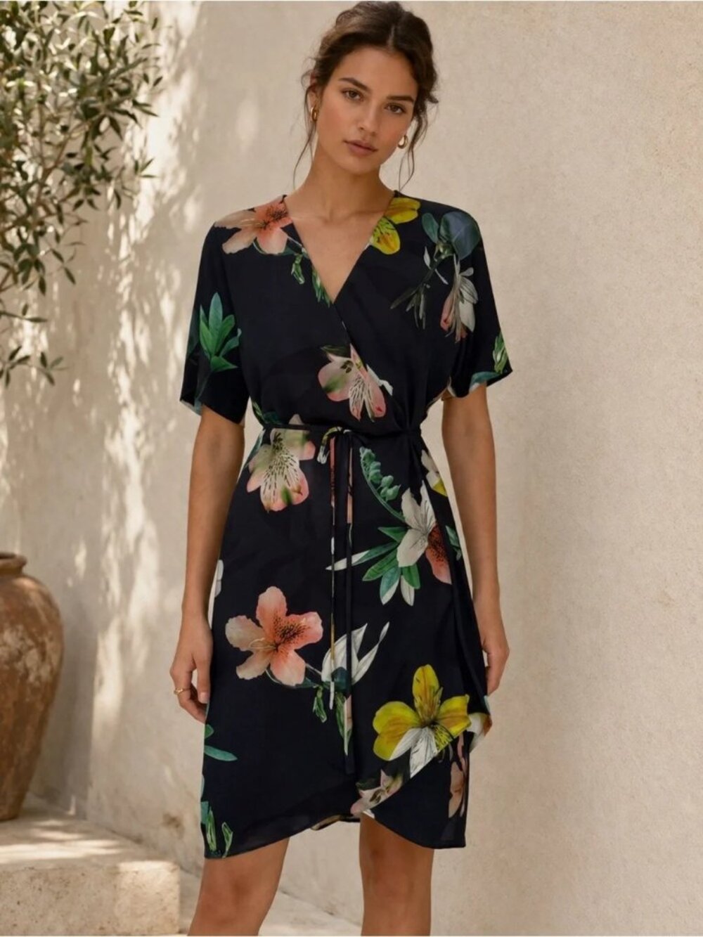 Aritzia Babaton Wallace Floral Wrap Dress Size M